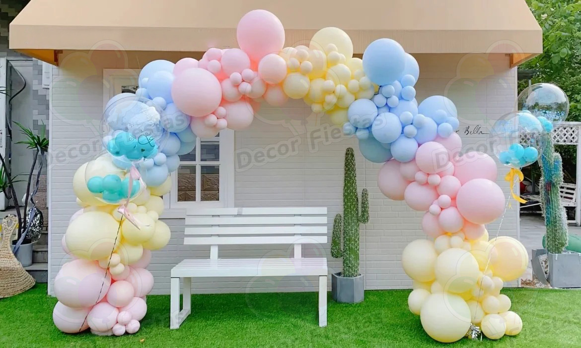 Arco-de-globos-en-tonos-pastel-(para-ceremonias-de-inauguración)